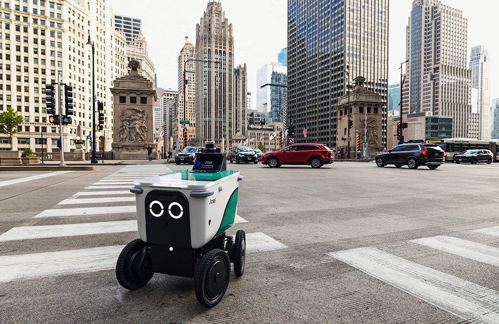 Роботы на тротуарах: Serve Robotics и Grubhub запускают доставку в новых городах