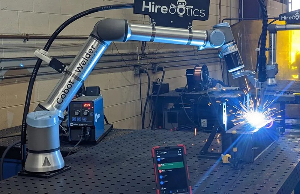 Новые горизонты автоматизации: Hirebotics представляет линейные рельсы для коллаборативных роботов