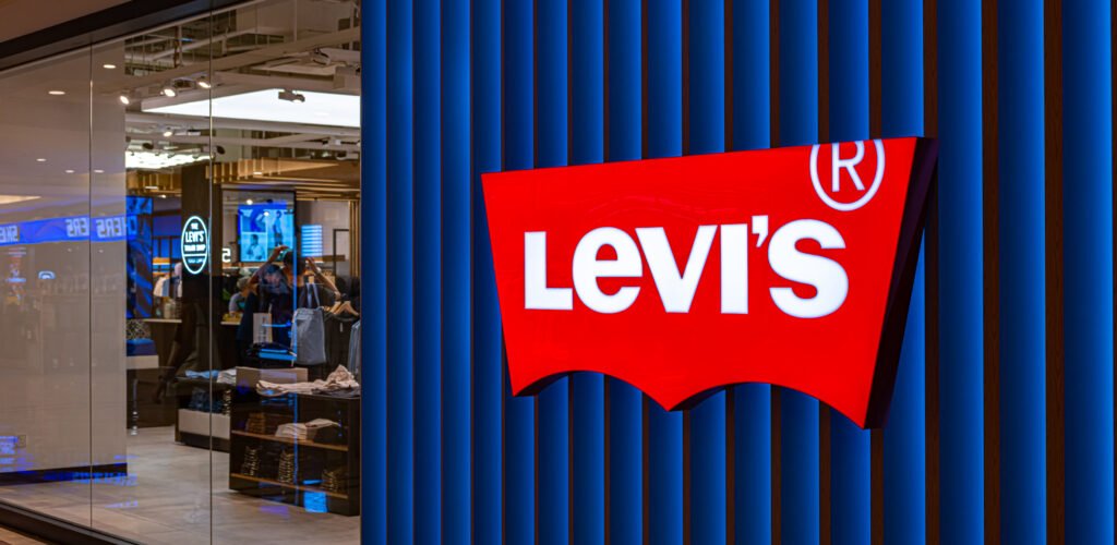 Levi Strauss & Co.: Результаты третьего квартала и будущее электронной коммерции