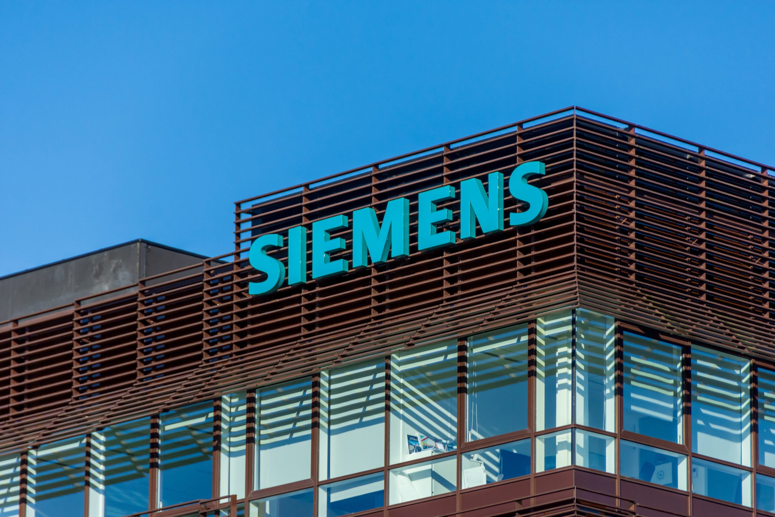 Сотрудничество TD Synnex и Siemens: Новые горизонты в области ИТ и ОТ